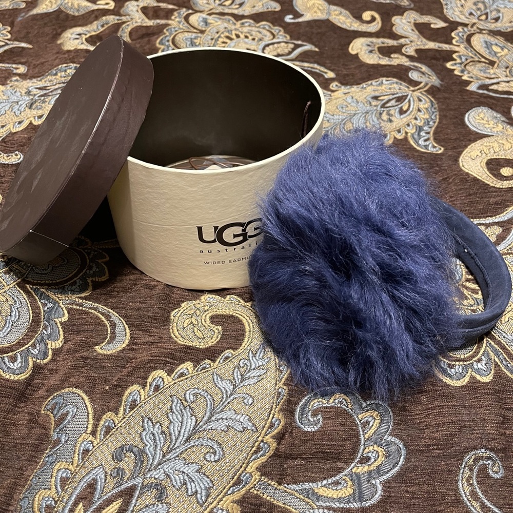 UGG wireless earmuffs